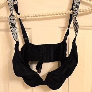 Victoroa Secret Black Wireless Bra with Adjustable Straps Size XS